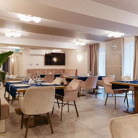 Pensiunea Iristar Fălticeni Extérieur photo